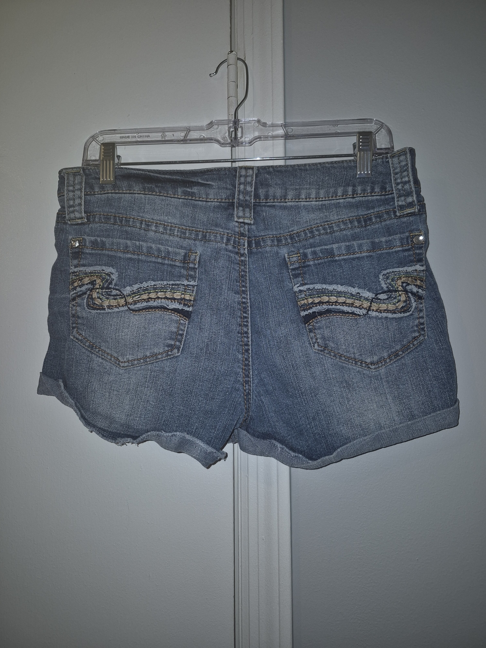 Wallflower Women's Blue Denim Cuffed Shorts Size Juniors 11 Y2K Style Low Rise - Picture 6 of 6